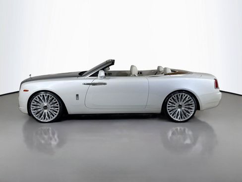 Used 2016 Rolls-Royce Dawn RWD image 12