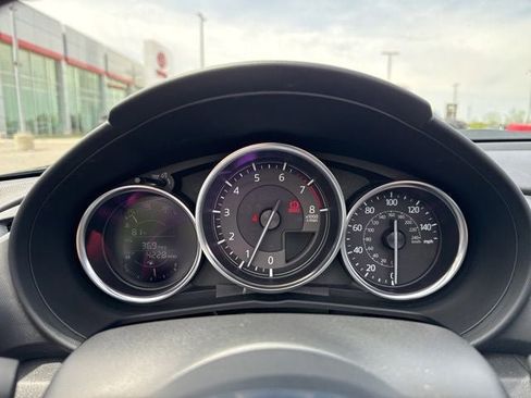 Used 2018 MAZDA MX-5 Miata Club RWD image 22