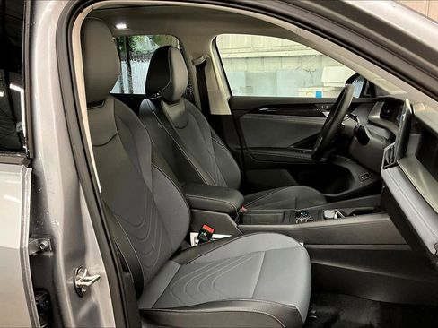 New 2026 Volkswagen Tiguan SE image 31