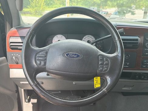 Used 2006 Ford F350 Lariat RWD image 47