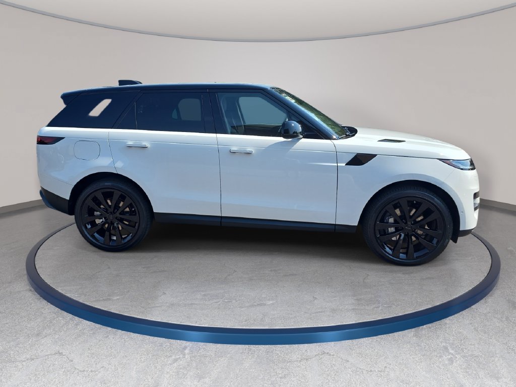 New 2026 Land Rover Range Rover Sport SE AWD/4WD image 4