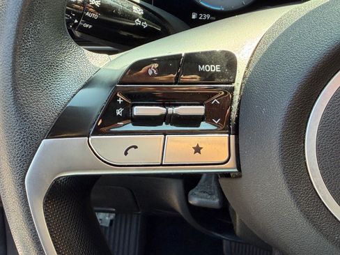 Used 2024 Hyundai Elantra SEL FWD image 21