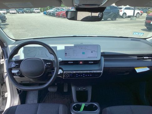 Used 2024 Hyundai Ioniq 5 SEL AWD/4WD image 16