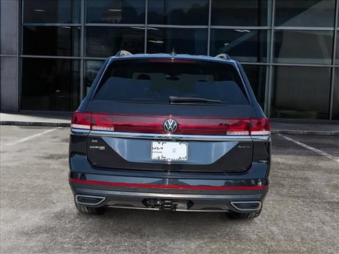Used 2025 Volkswagen Atlas SE AWD/4WD image 6