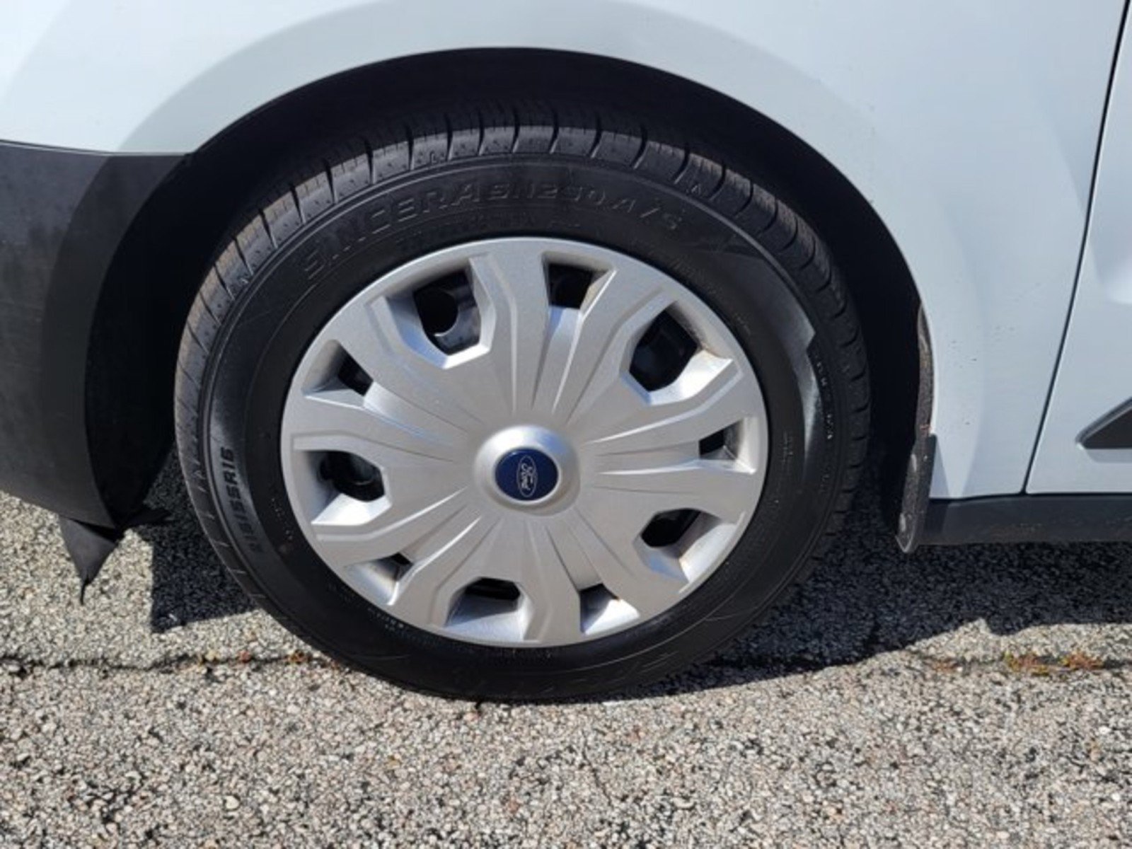Used 2022 Ford Transit Connect XL FWD image 4