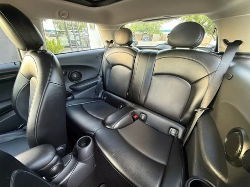 Used 2016 MINI Cooper 2-Door Hardtop image 13