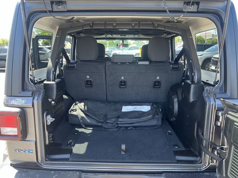 Used 2023 Jeep Wrangler Unlimited w/ Cold Weather Group AWD/4WD image 22