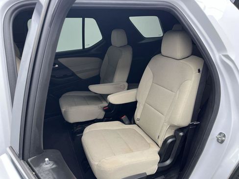 Used 2023 Chevrolet Traverse LT AWD/4WD image 10