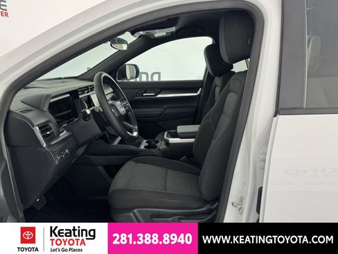 Used 2025 GMC Terrain Elevation AWD/4WD image 14