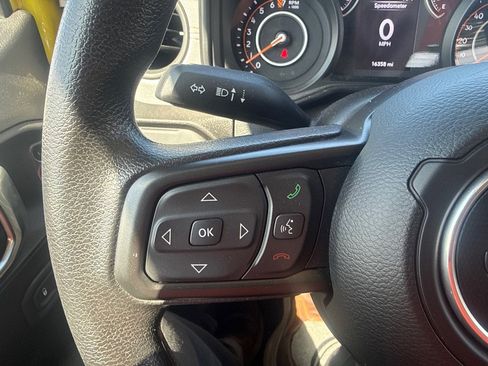 Used 2024 Jeep Gladiator Sport AWD/4WD image 25