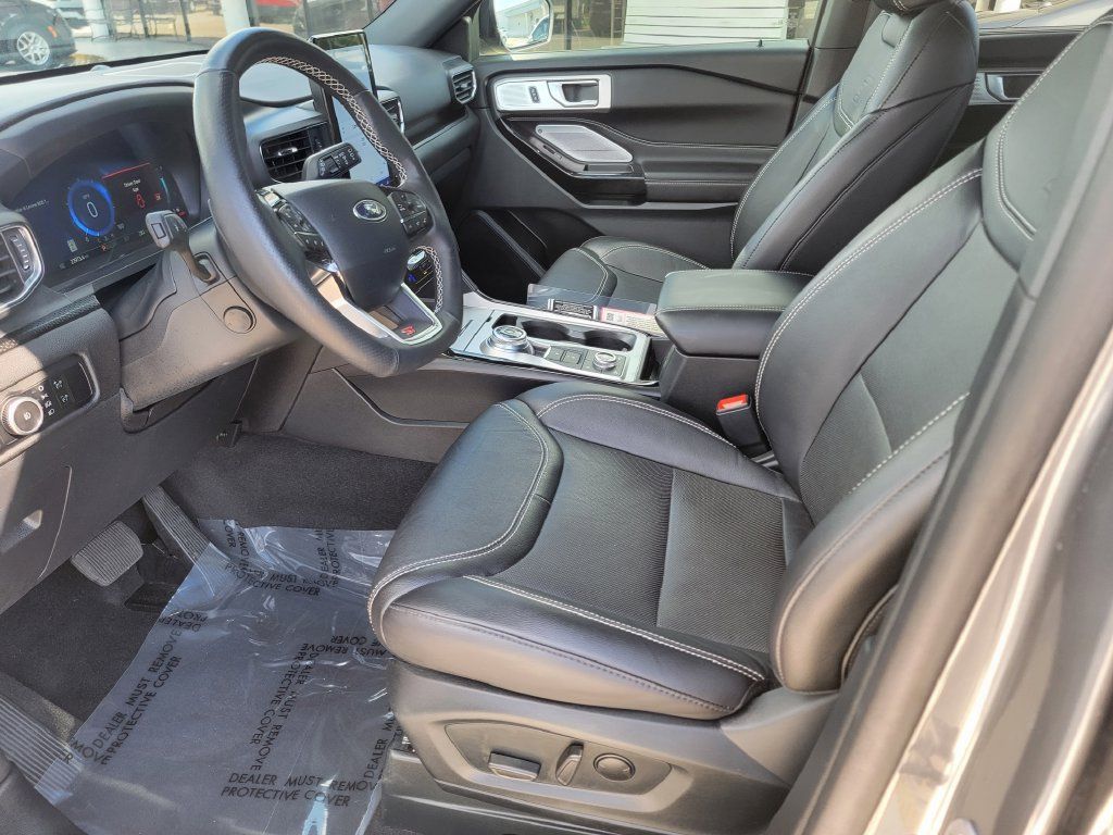 Used 2024 Ford Explorer ST w/ Equipment Group 401A AWD/4WD image 11