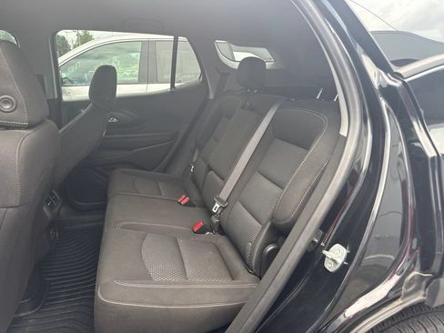 Used 2022 GMC Terrain SLE AWD/4WD image 11