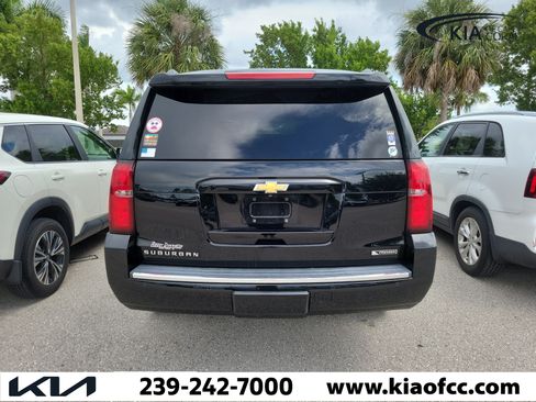 Used 2017 Chevrolet Suburban Premier AWD/4WD image 7