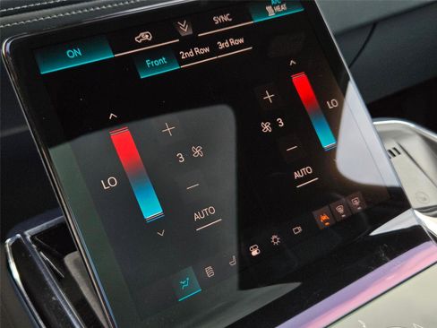 Certified 2025 Cadillac Escalade IQ Luxury 2 AWD/4WD image 16