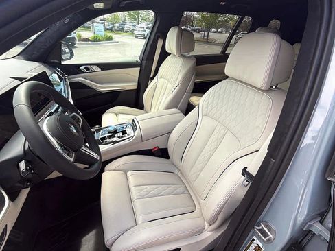 New 2026 BMW X7 M60i AWD/4WD image 11