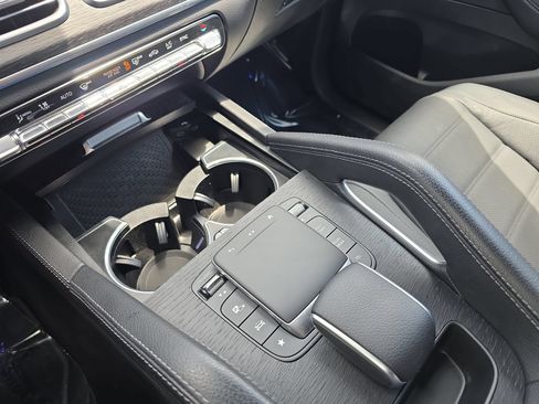 Used 2024 Mercedes-Benz GLE 450 4MATIC image 25