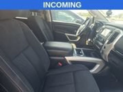 Used 2018 Nissan Titan SV w/ SV Convenience Package RWD image 10