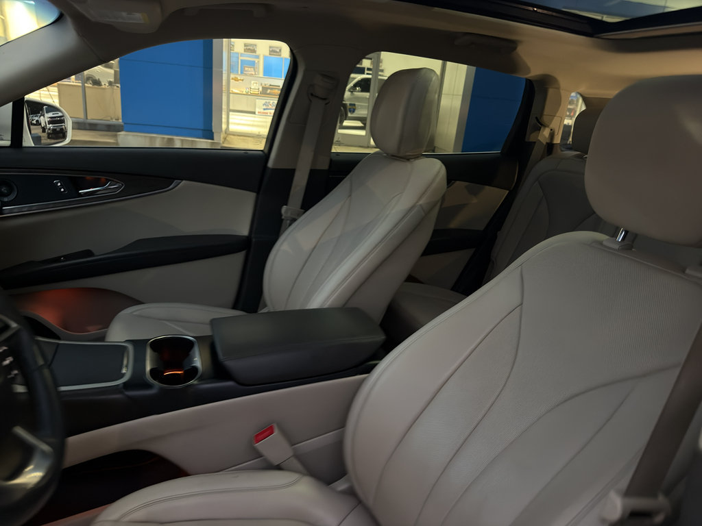 Used 2020 Lincoln Nautilus Reserve FWD image 4