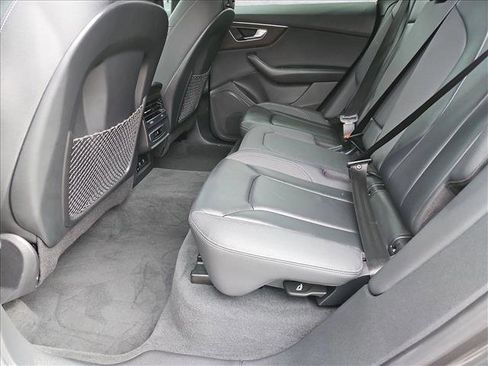 Used 2021 Audi Q8 Premium w/ Black Optic Package image 20