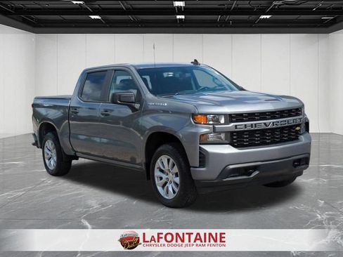 Used 2019 Chevrolet Silverado 1500 Custom w/ Custom Value Package AWD/4WD image 7