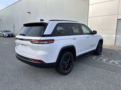 New 2025 Jeep Grand Cherokee Laredo