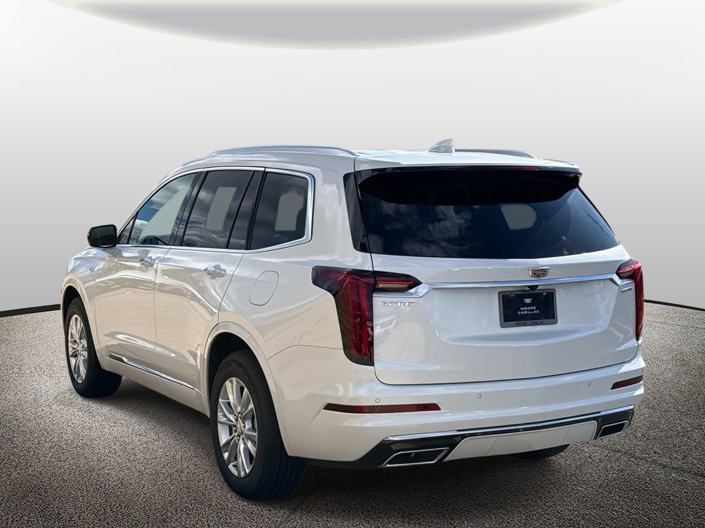 New 2025 Cadillac XT6 Luxury FWD image 4
