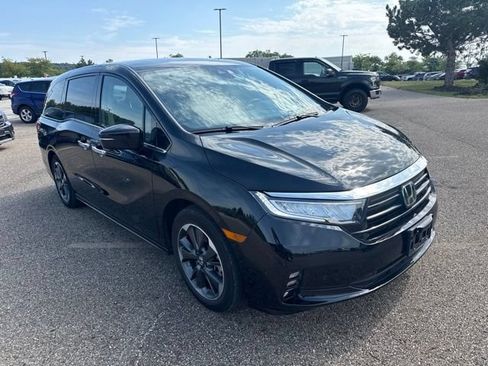 Used 2024 Honda Odyssey Elite image 2