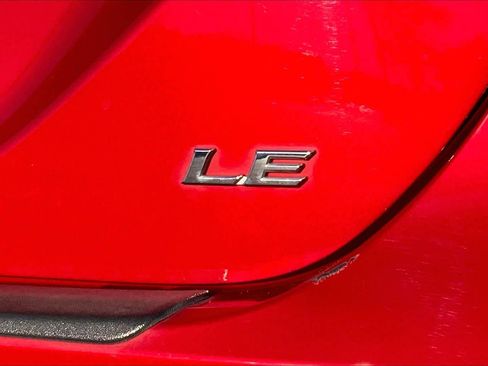 Used 2023 Toyota Camry LE image 10
