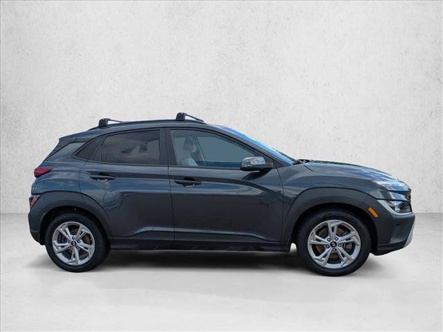 Used 2022 Hyundai Kona SEL w/ Convenience Package AWD/4WD image 4