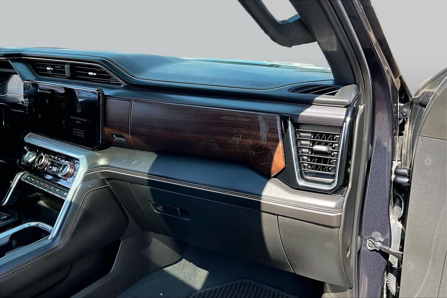 Used 2023 GMC Sierra 1500 Denali Ultimate AWD/4WD image 19