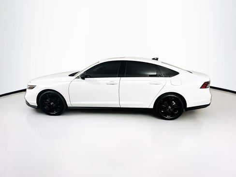 Used 2025 Honda Accord SE image 4