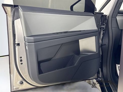 Used 2024 Tesla Cybertruck AWD Crew Cab image 23