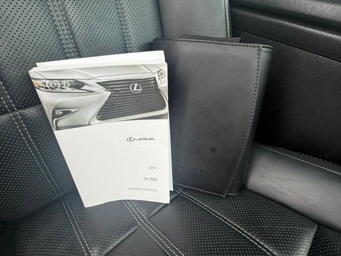 Used 2018 Lexus ES 350 w/ Luxury Package w/Wood Trim FWD image 45