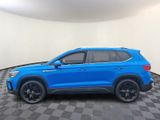 Certified 2022 Volkswagen Taos SE w/ Panoramic Sunroof Package image 4