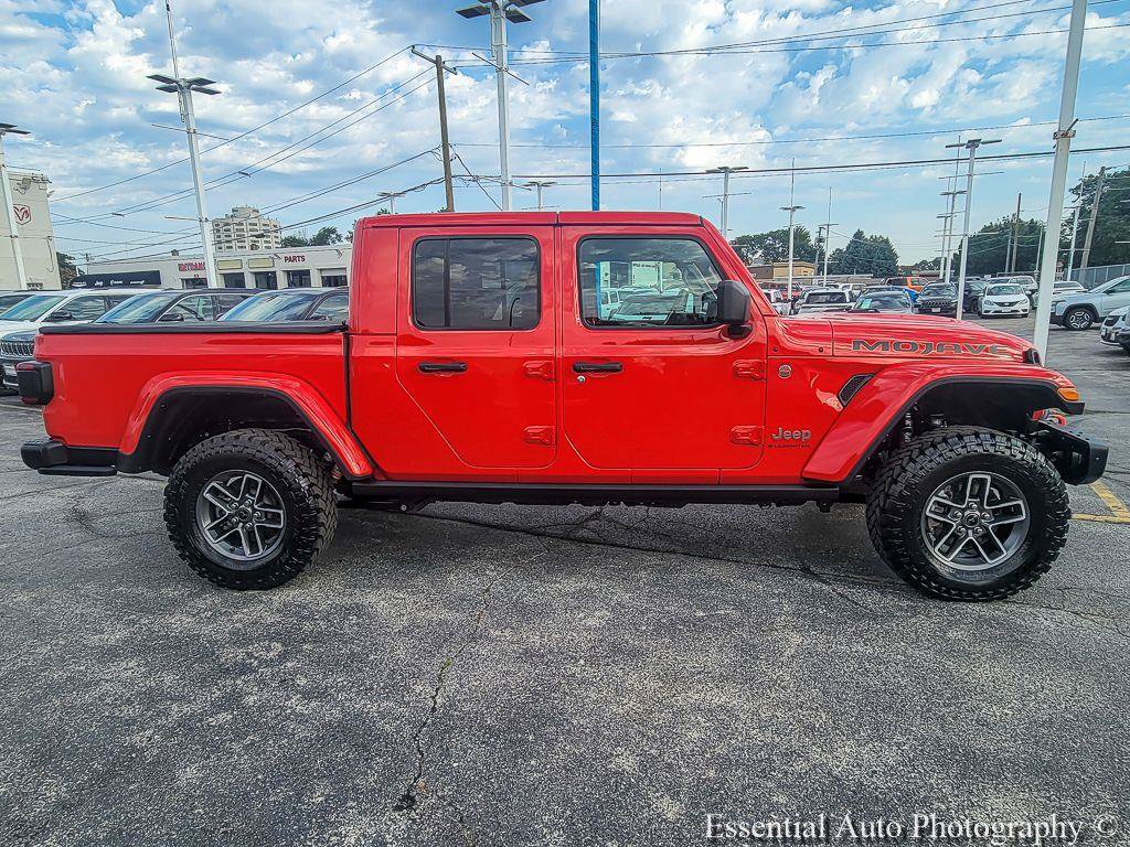 Certified 2026 Jeep Gladiator Mojave AWD/4WD image 15