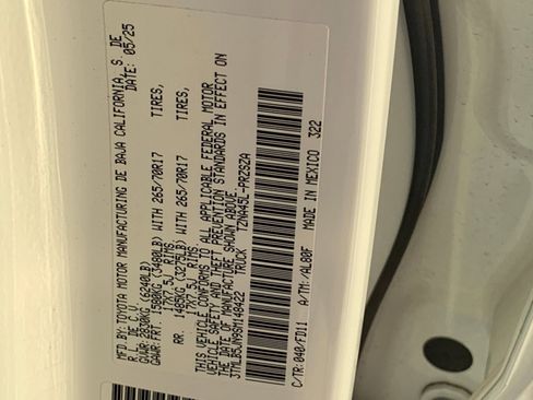 Used 2025 Toyota Tacoma TRD Off-Road image 27