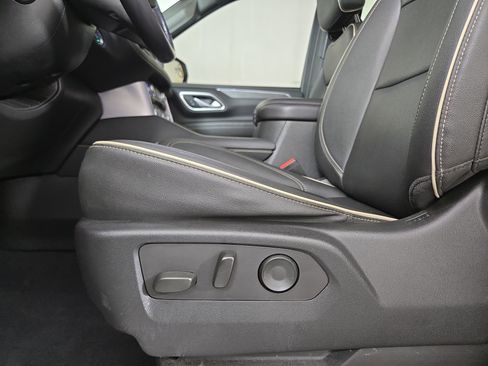 Used 2022 GMC Yukon SLT w/ SLT Premium Package image 33