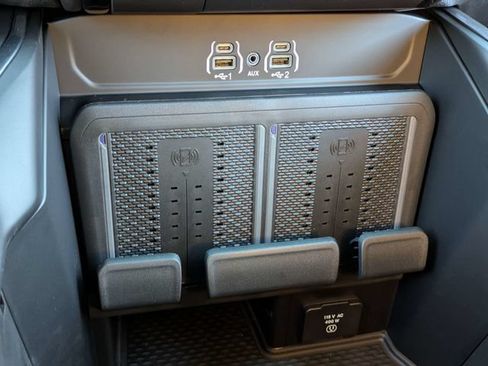 New 2026 RAM 3500 Big Horn AWD/4WD image 22