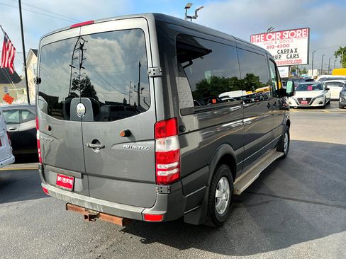 Used 2013 Freightliner Sprinter 2500 image 4