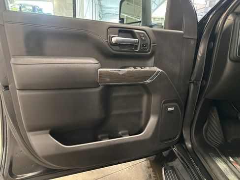 Used 2022 Chevrolet Silverado 2500 LTZ w/ LTZ Plus Package image 8