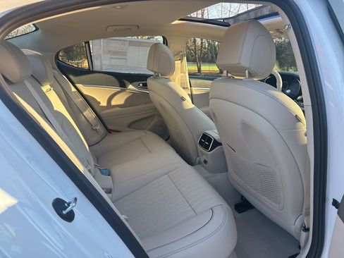 New 2026 Genesis G70 2.5T Prestige image 29