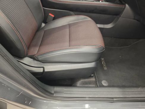 Used 2025 Nissan Kicks SR AWD/4WD image 10
