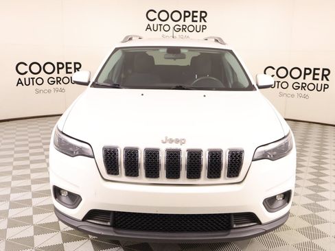 Used 2019 Jeep Cherokee Latitude w/ Popular Appearance Group FWD image 8