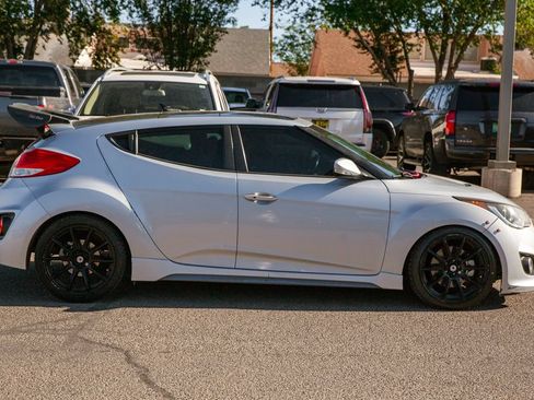 Used 2015 Hyundai Veloster Turbo w/ Option Group 04 FWD image 5