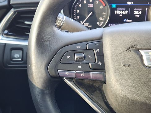 Used 2020 Cadillac XT6 Premium Luxury image 38