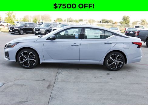 New 2025 Nissan Altima 2.5 SR w/ SR Premium Package image 5