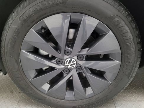 Used 2022 Volkswagen Taos S FWD image 31