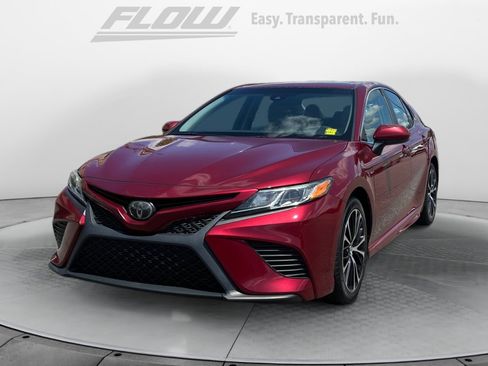 Used 2018 Toyota Camry SE w/ Moonroof Package FWD image 4