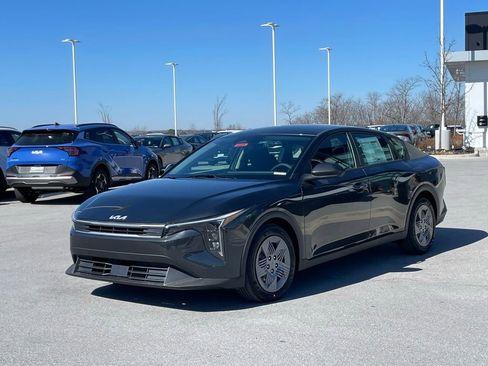 New 2026 Kia K4 FWD image 3