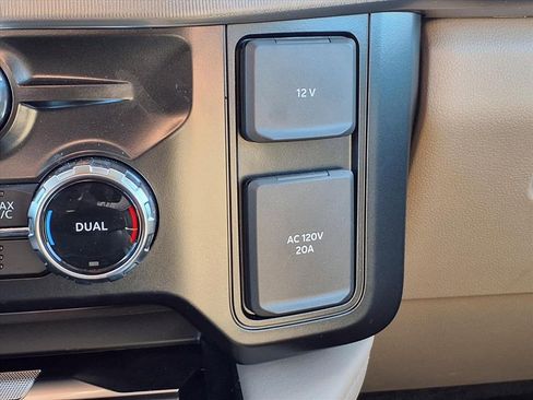 Used 2025 Ford F450 Platinum w/ Platinum Plus Package image 8